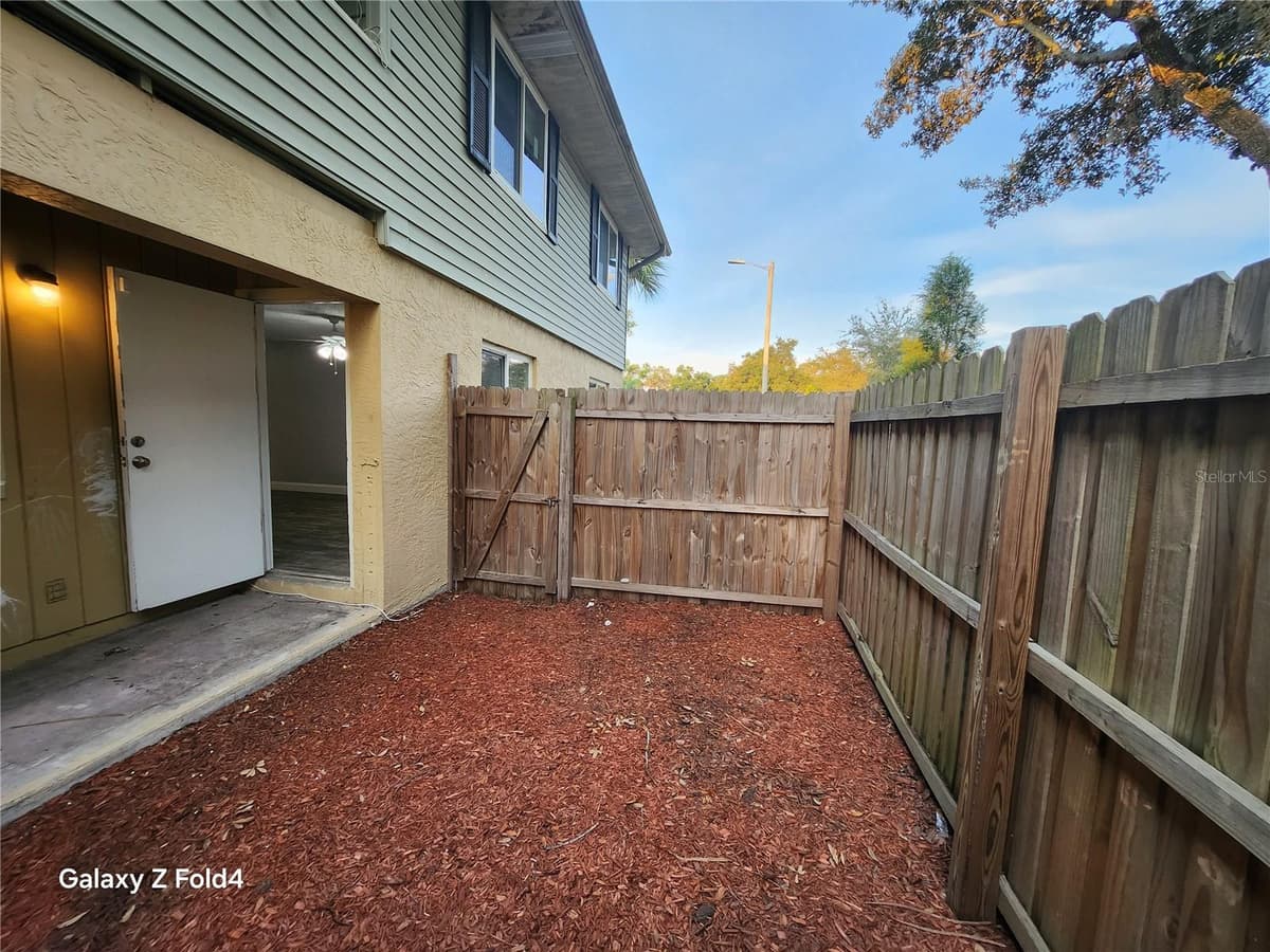 502 GOLDEN RAINTREE PLACE — photo 17 of 22