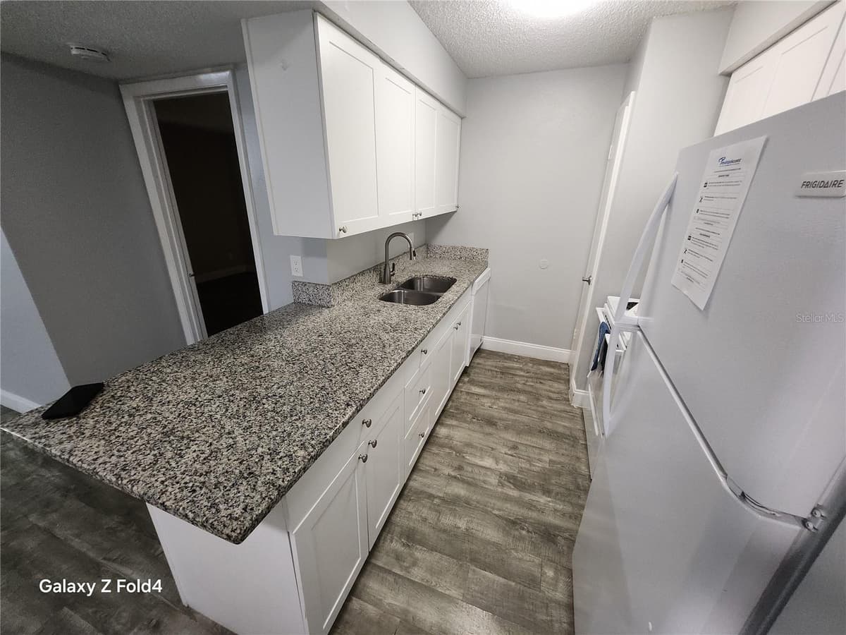 502 GOLDEN RAINTREE PLACE — photo 10 of 22