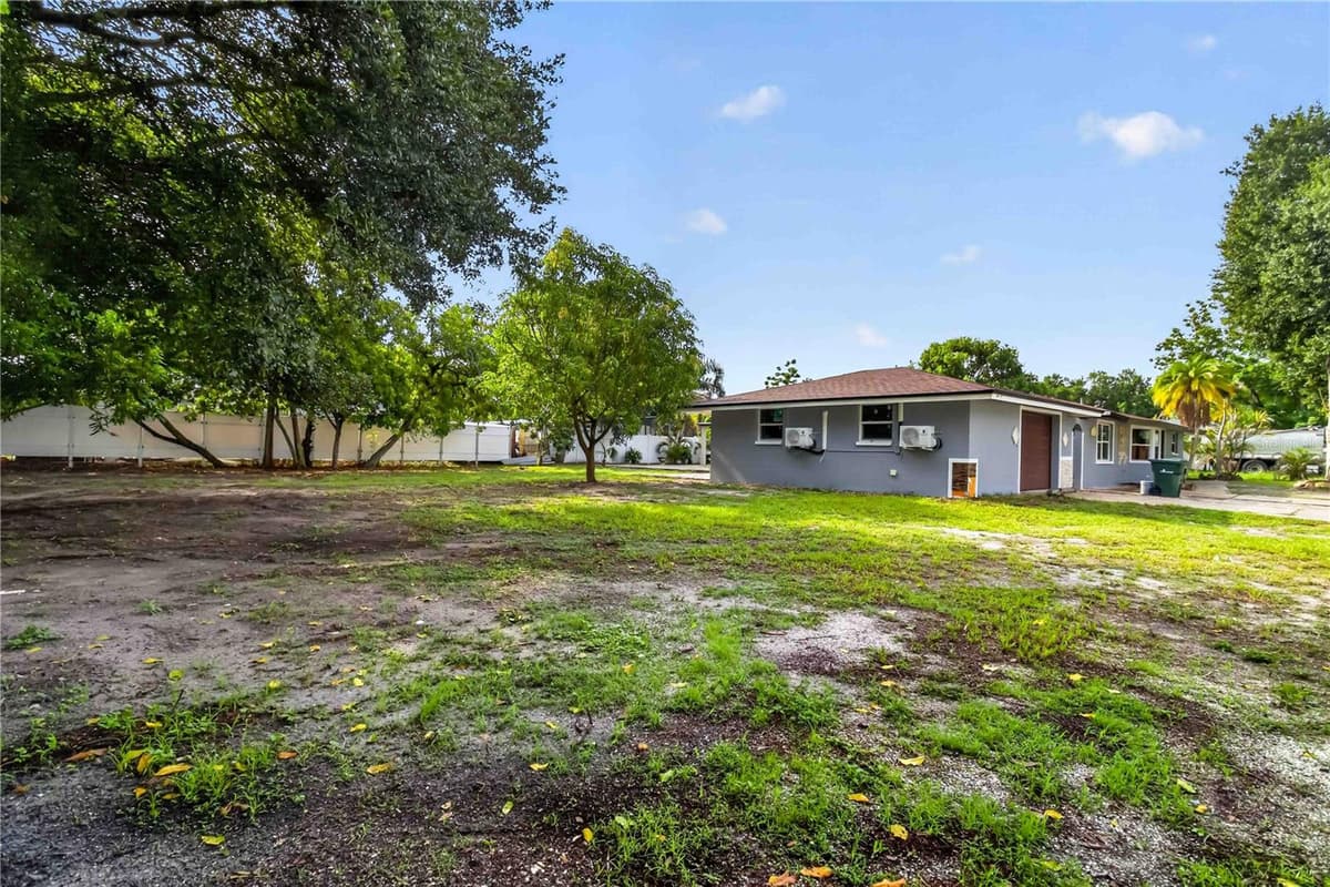 4734 DELMONTE AVENUE — photo 4 of 34