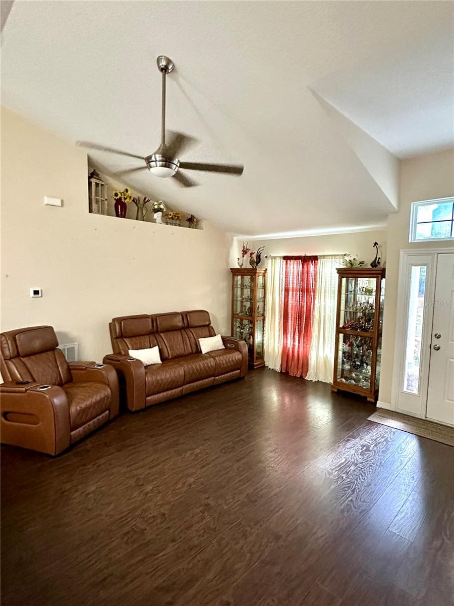 40320 2ND AVENUE — photo 4 of 12