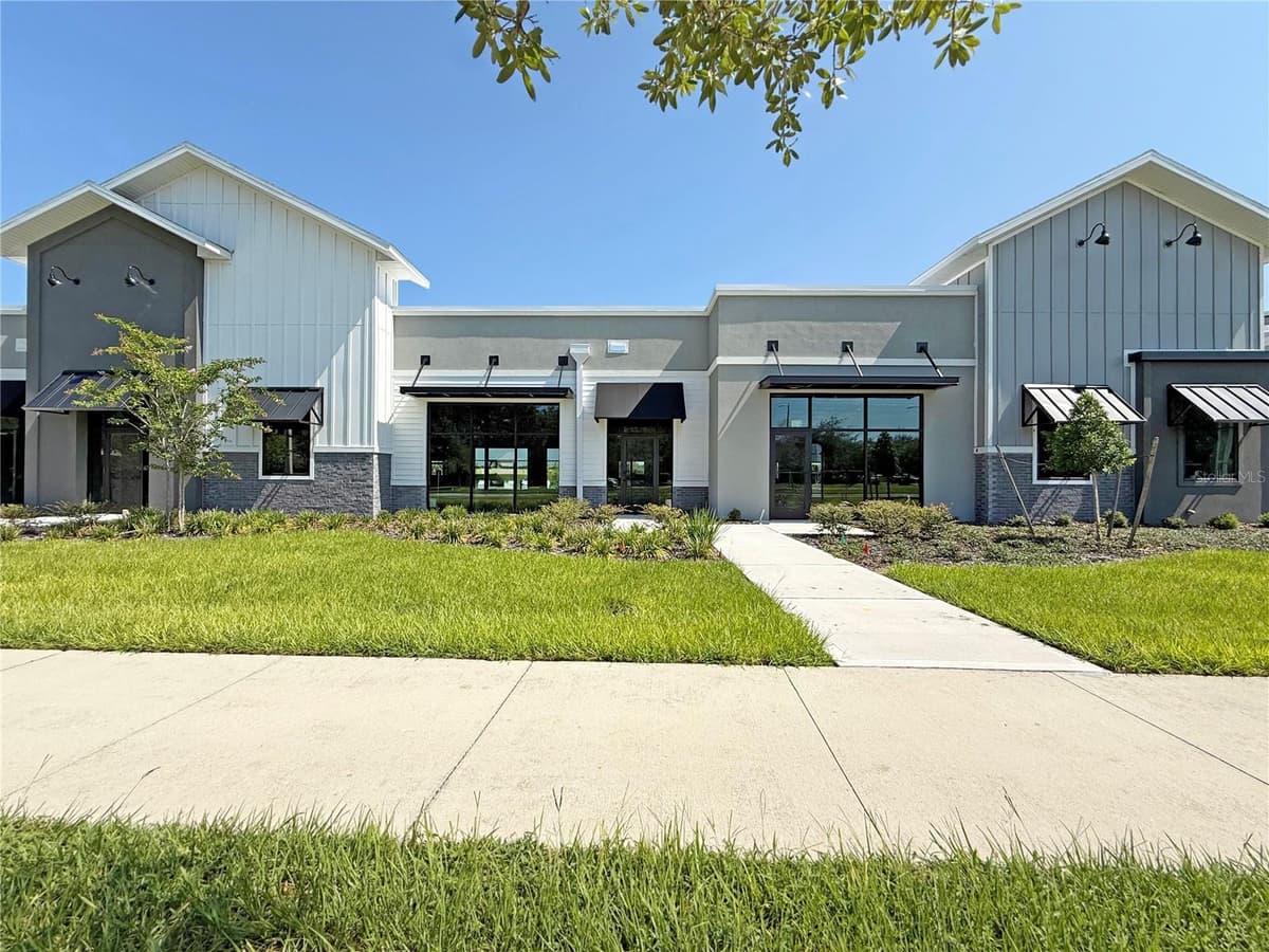 12143 STONEYBROOK WEST PARKWAY — photo 2 of 8