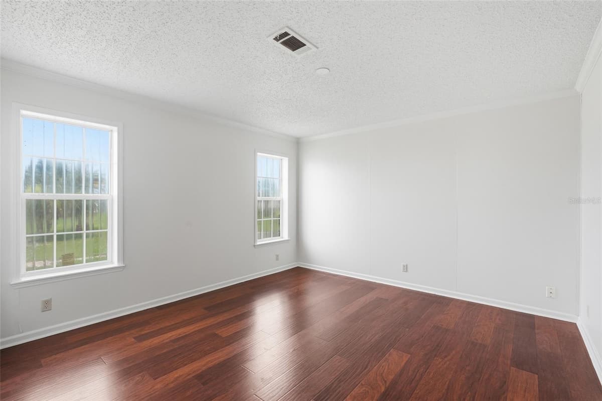 29228 MARYLU AVENUE — photo 13 of 32