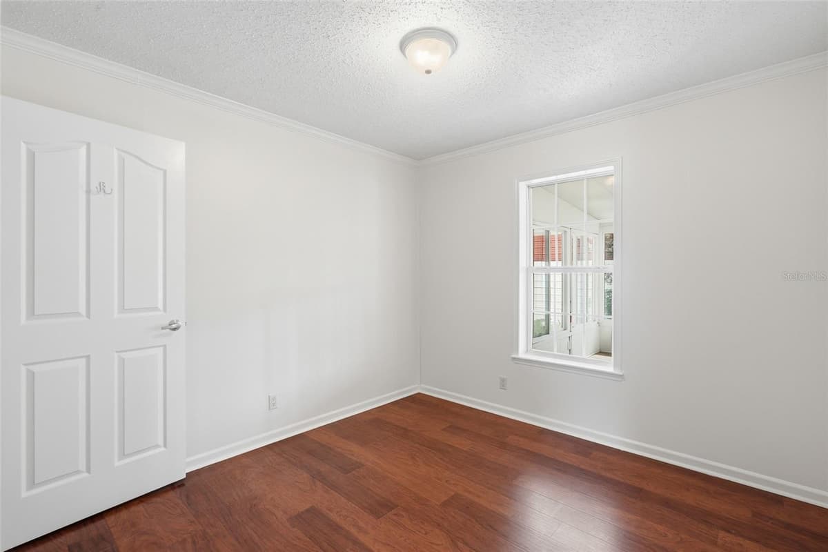 29228 MARYLU AVENUE — photo 21 of 32