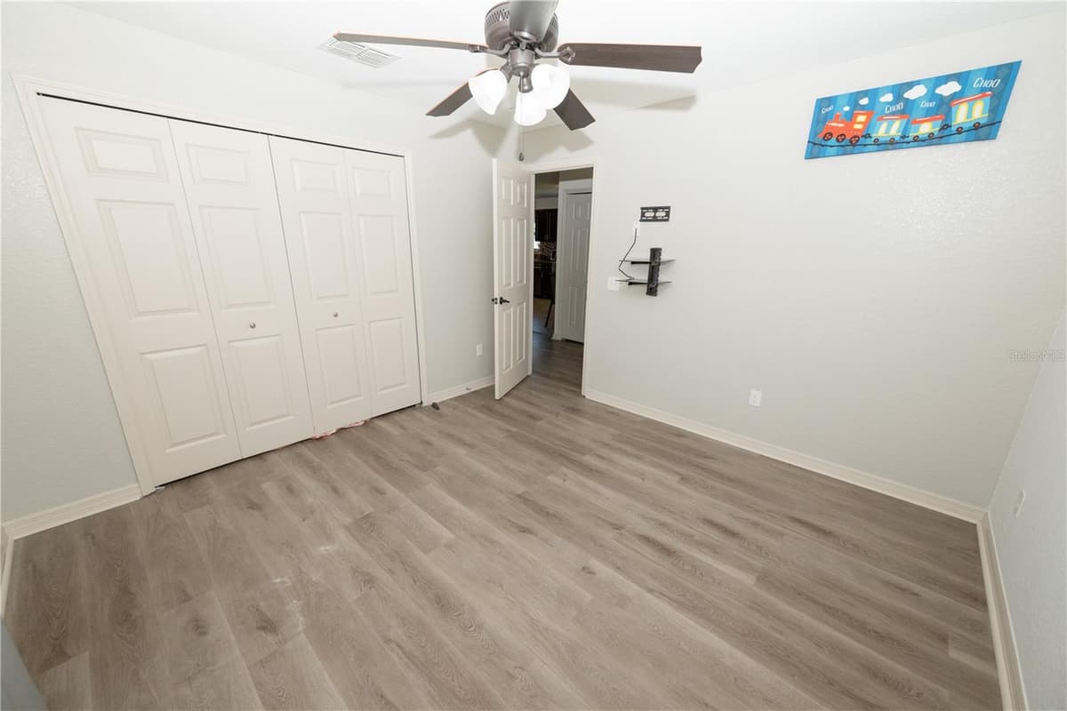 263 EMERALD ROAD — photo 18 of 67