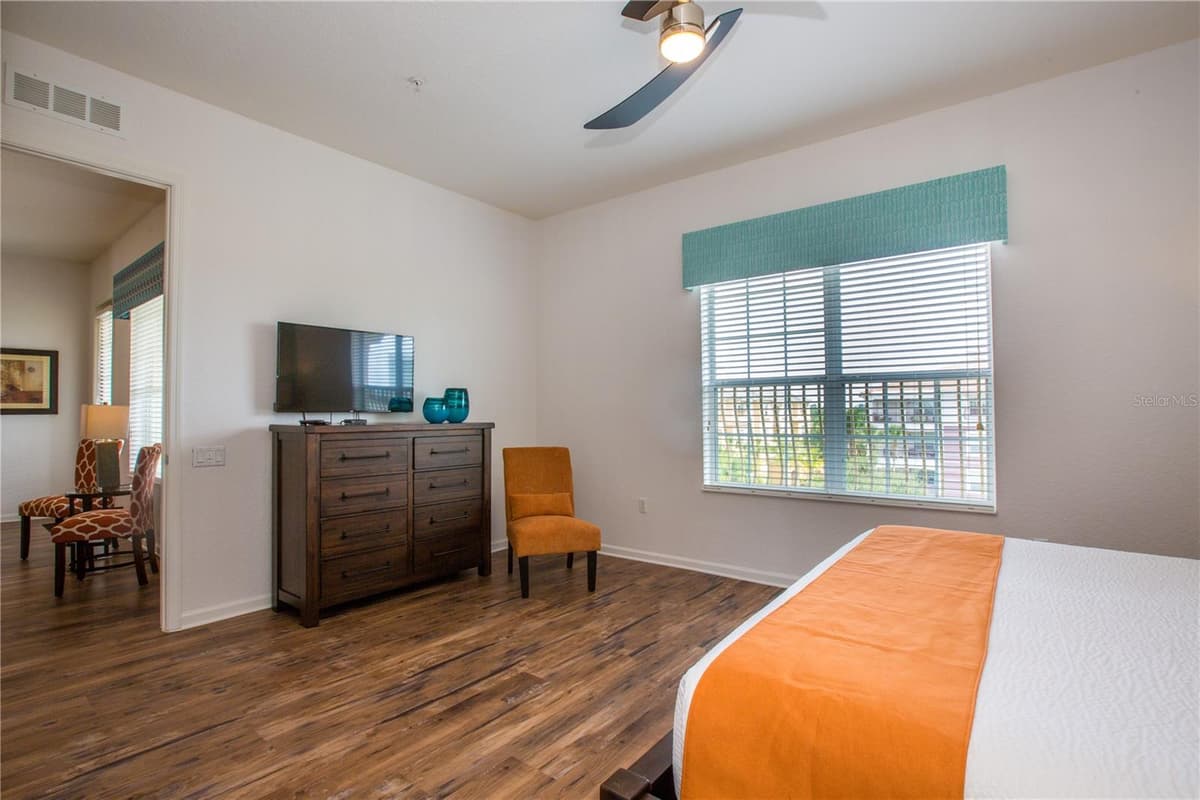 5049 SHOREWAY LOOP — photo 14 of 56