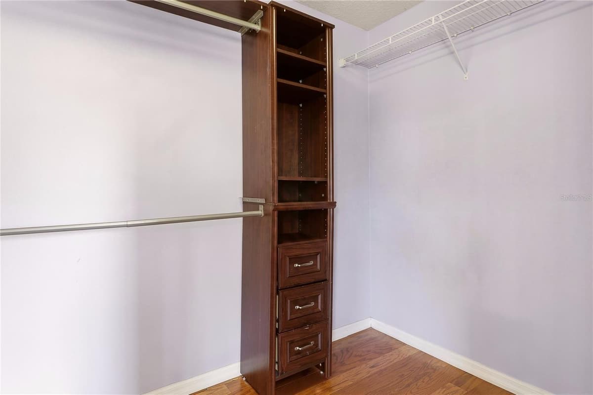 7 FLINT PLACE — photo 34 of 51