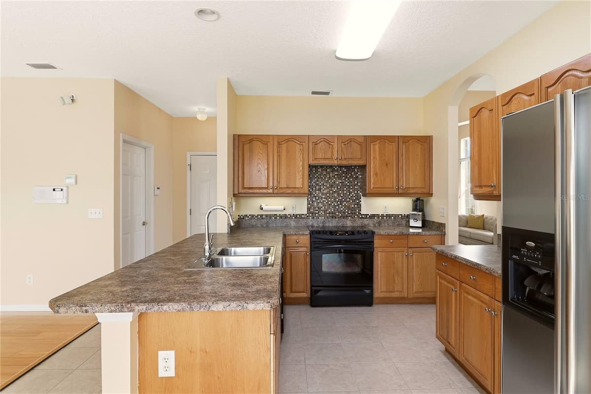 7 FLINT PLACE — photo 12 of 51