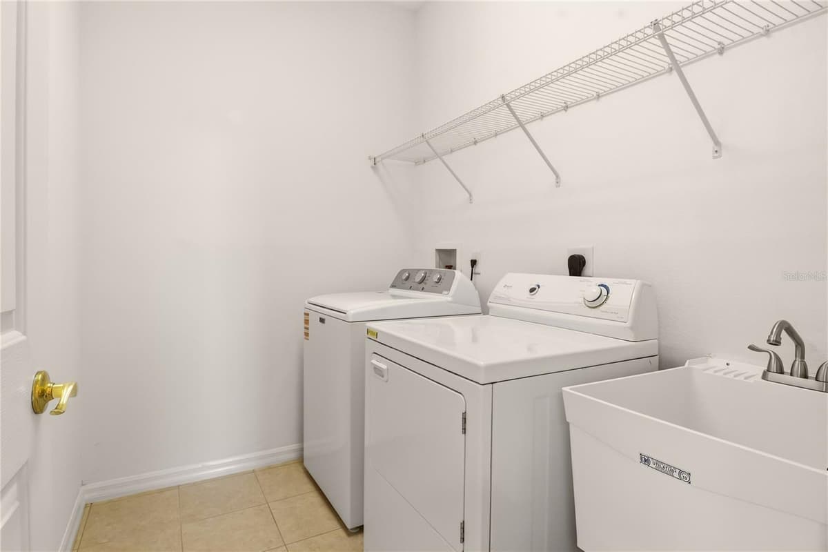 7 FLINT PLACE — photo 24 of 51