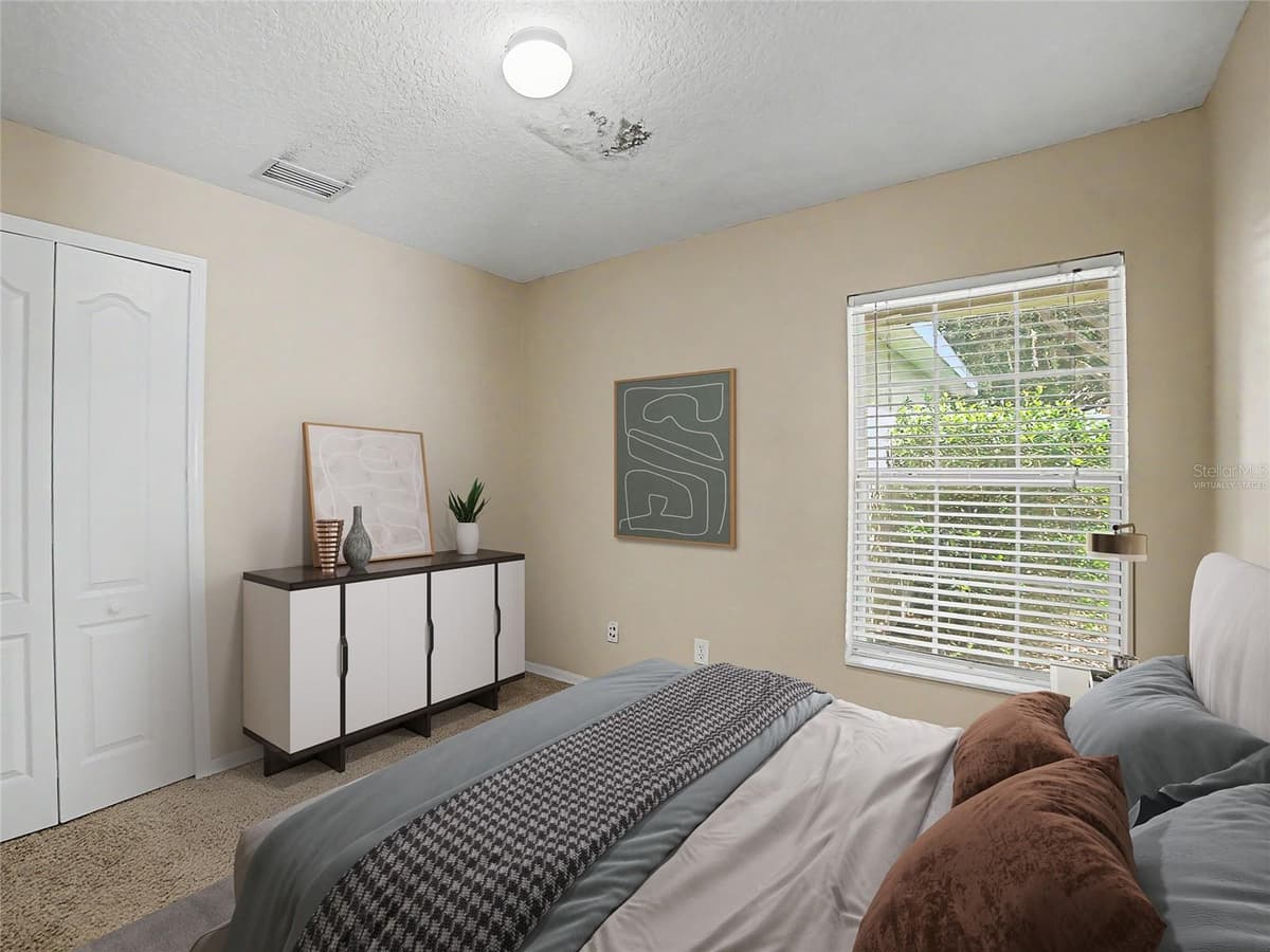 5828 WRENWATER DRIVE — photo 5 of 24