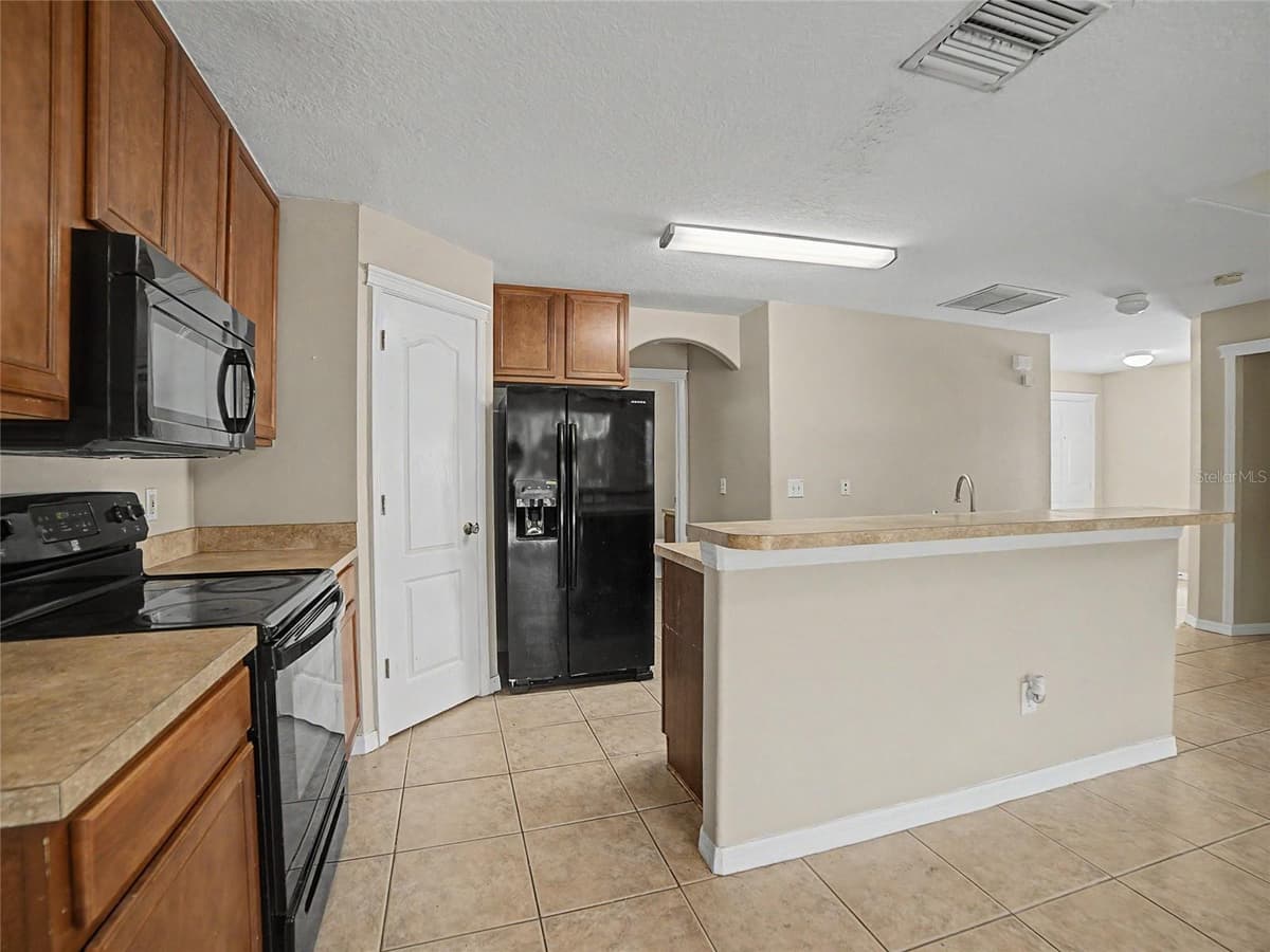 5828 WRENWATER DRIVE — photo 8 of 24