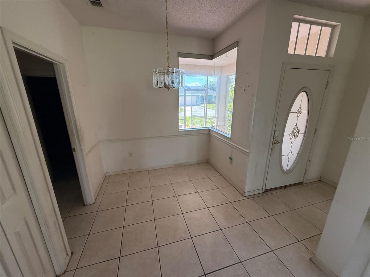 7422 GINGKO AVENUE — photo 9 of 26