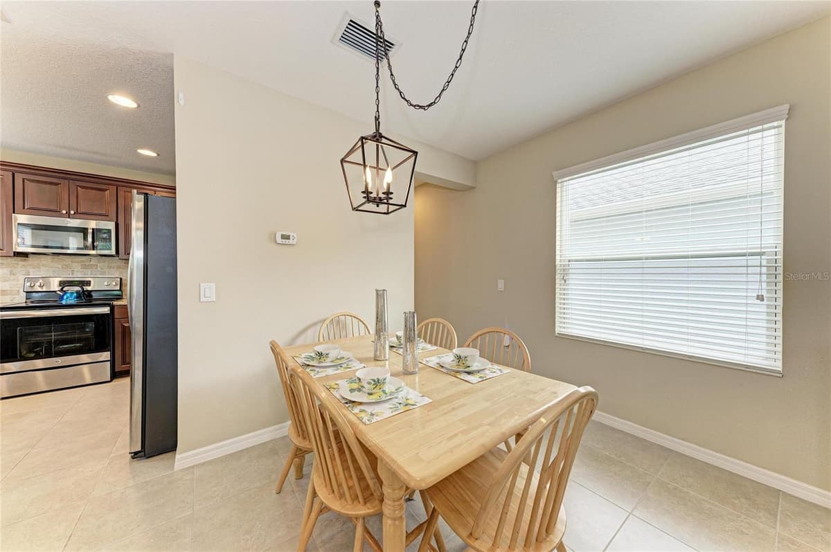 12662 SHIMMERING OAK CIRCLE — photo 17 of 53