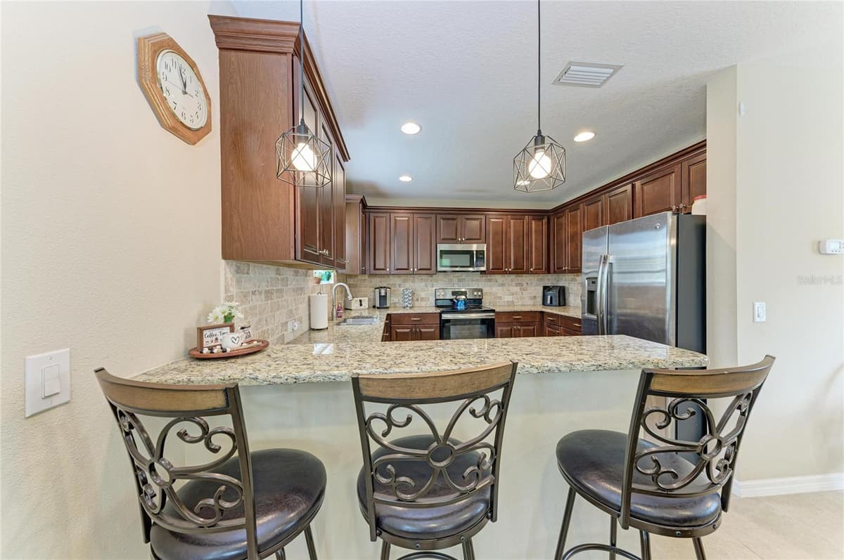 12662 SHIMMERING OAK CIRCLE — photo 13 of 53
