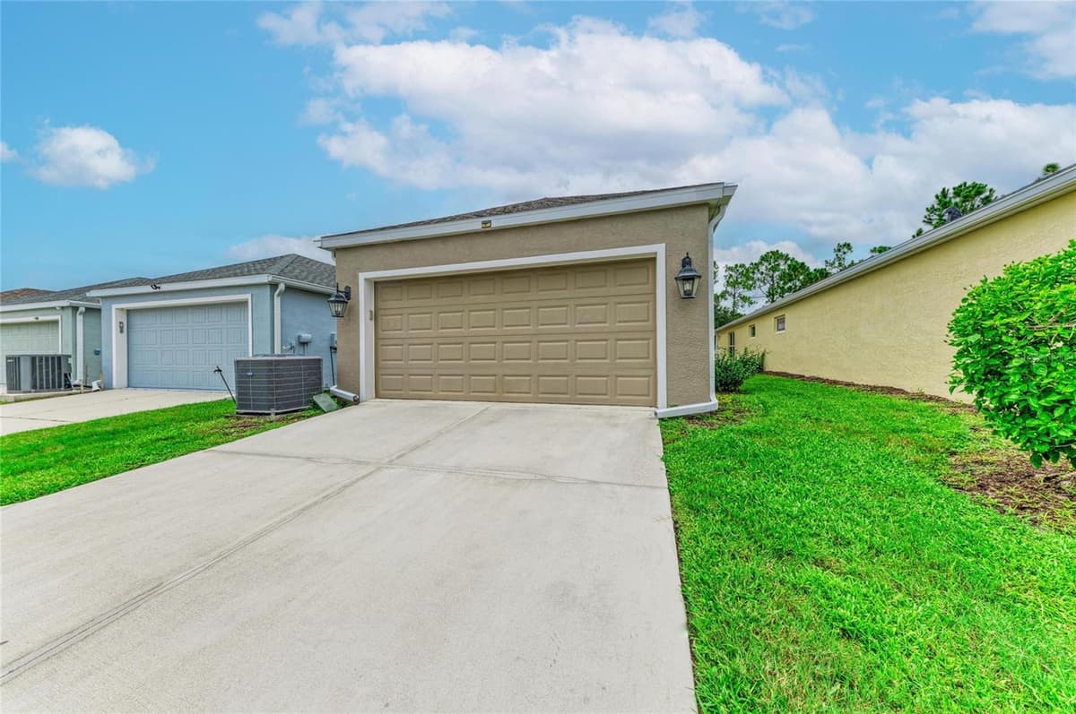 12662 SHIMMERING OAK CIRCLE — photo 35 of 53