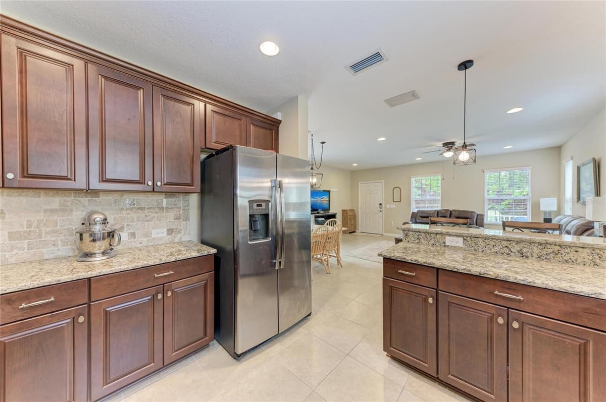 12662 SHIMMERING OAK CIRCLE — photo 15 of 53