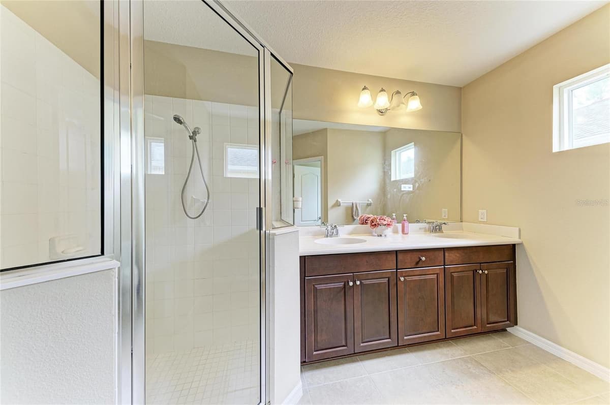 12662 SHIMMERING OAK CIRCLE — photo 20 of 53