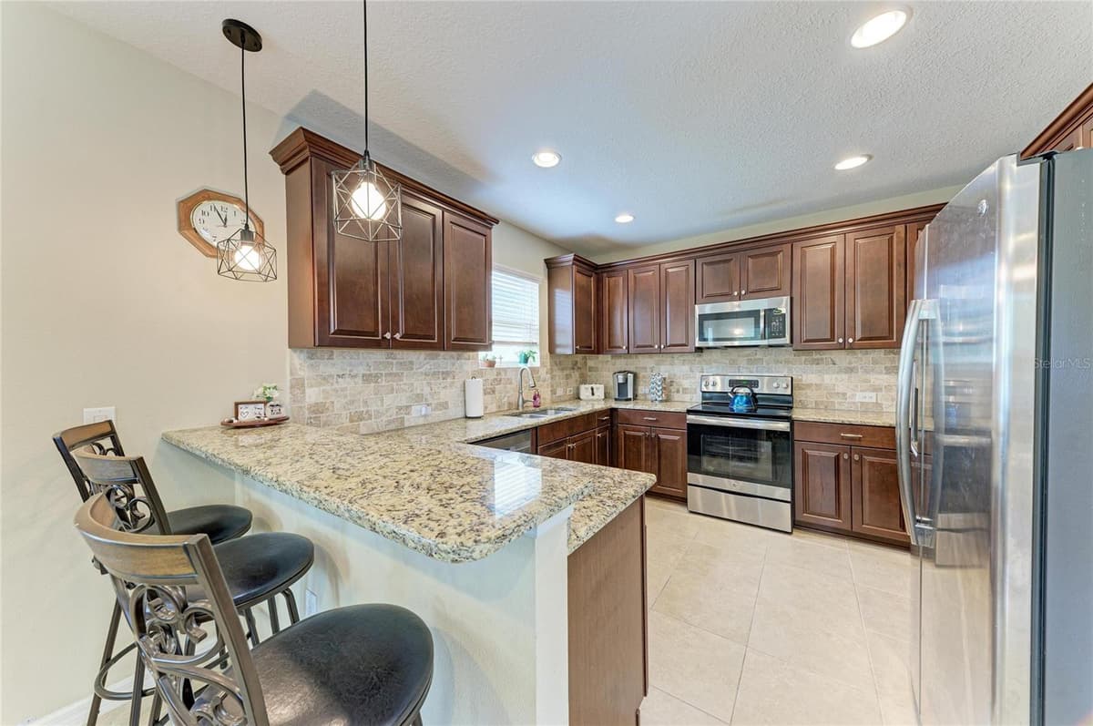 12662 SHIMMERING OAK CIRCLE — photo 12 of 53