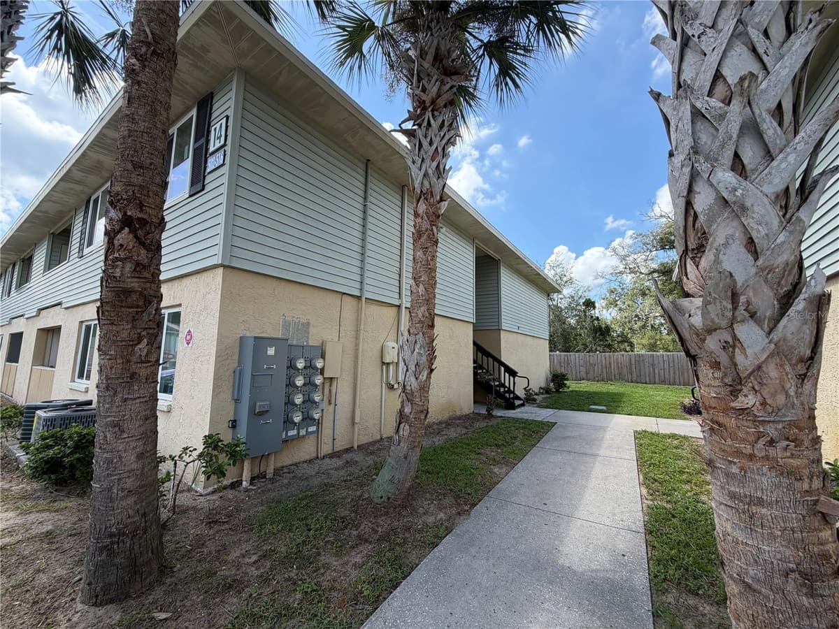 510 GOLDEN RAINTREE PLACE — photo 1 of 21