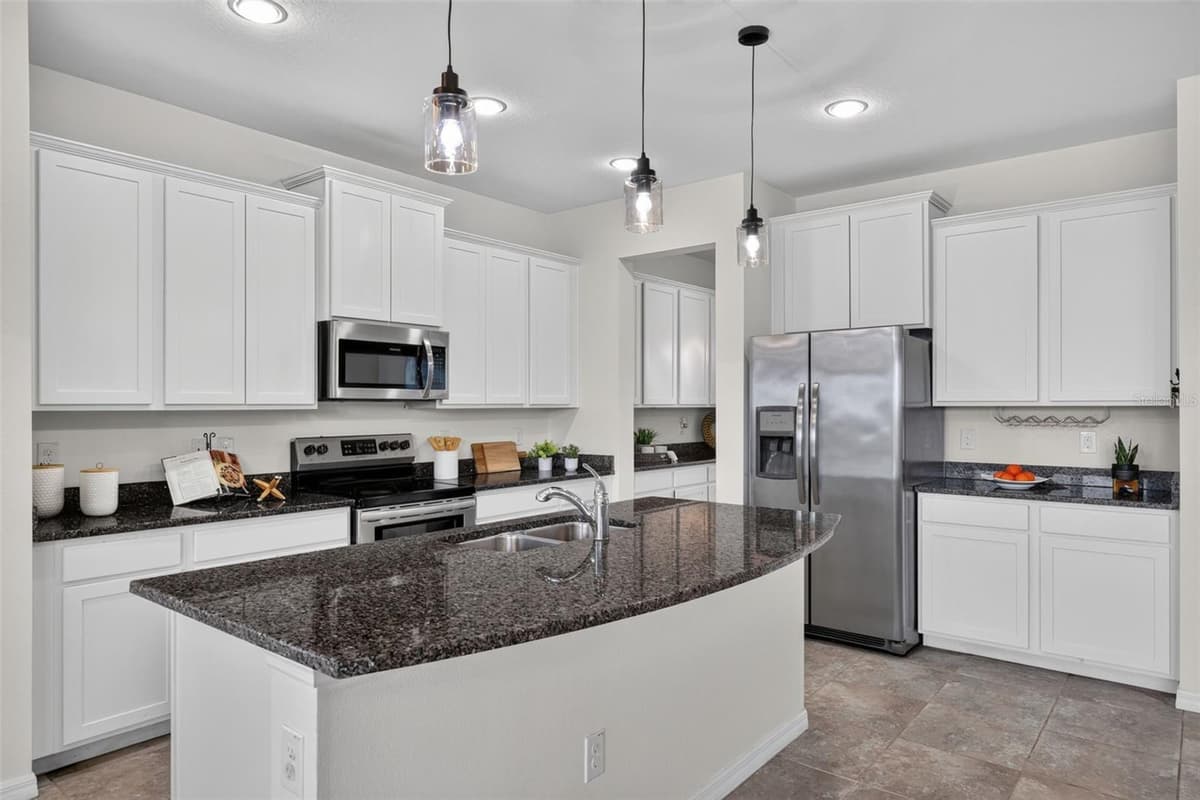 6541 DEVESTA LOOP — photo 15 of 61