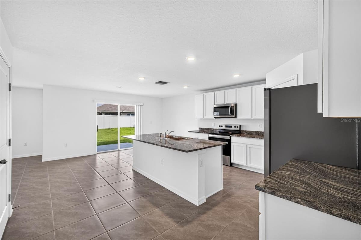 7622 ROSEWOOD GARDEN LOOP — photo 12 of 74