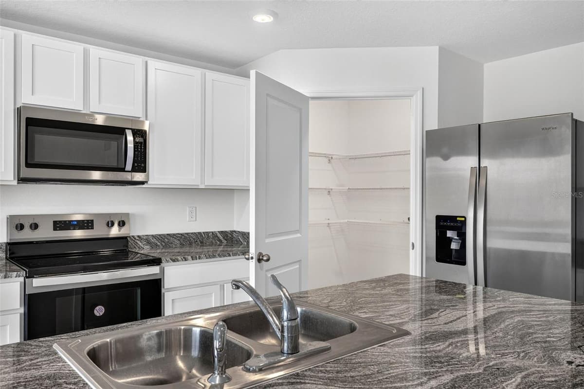 7622 ROSEWOOD GARDEN LOOP — photo 18 of 74