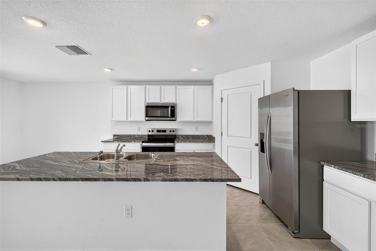 7622 ROSEWOOD GARDEN LOOP — photo 15 of 74