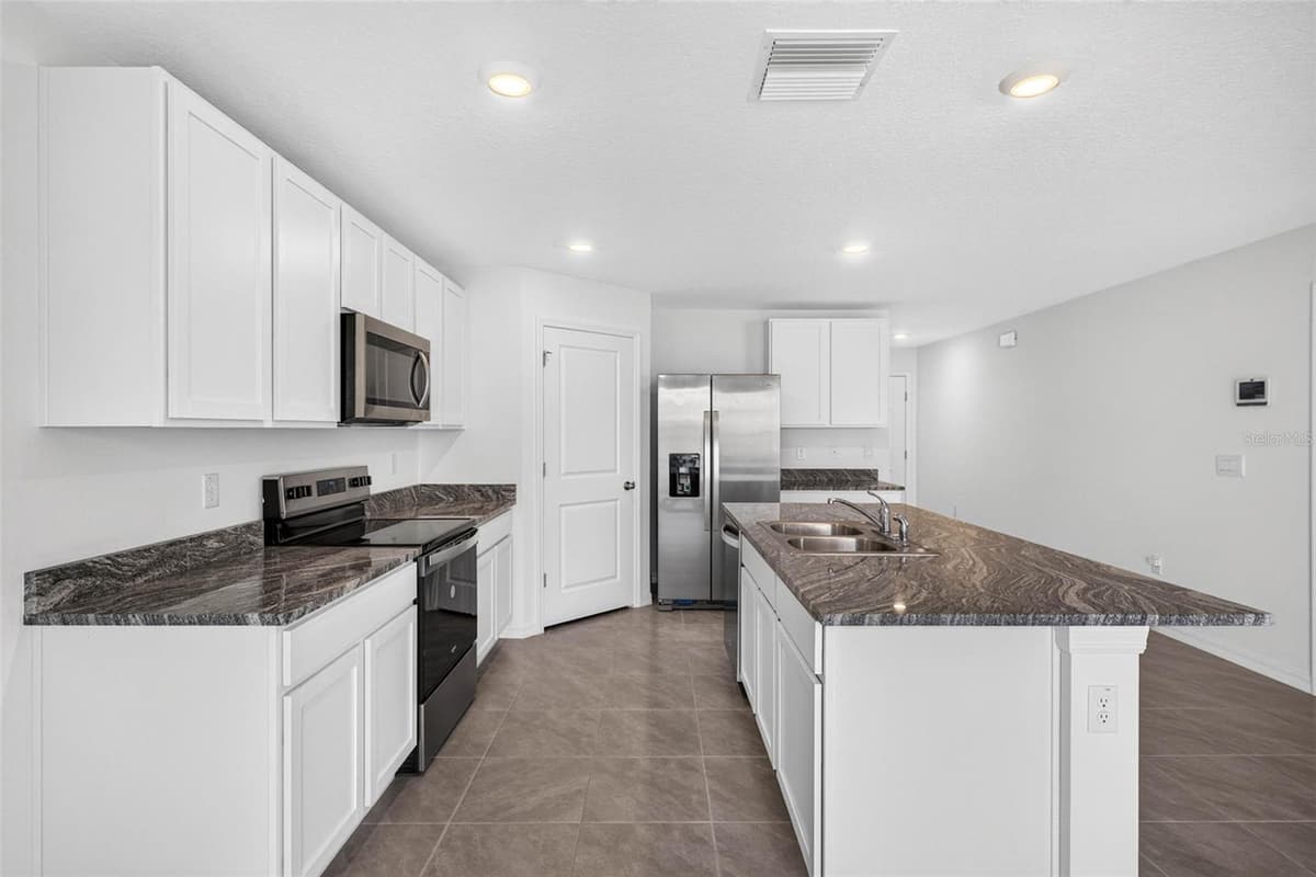 7622 ROSEWOOD GARDEN LOOP — photo 16 of 74