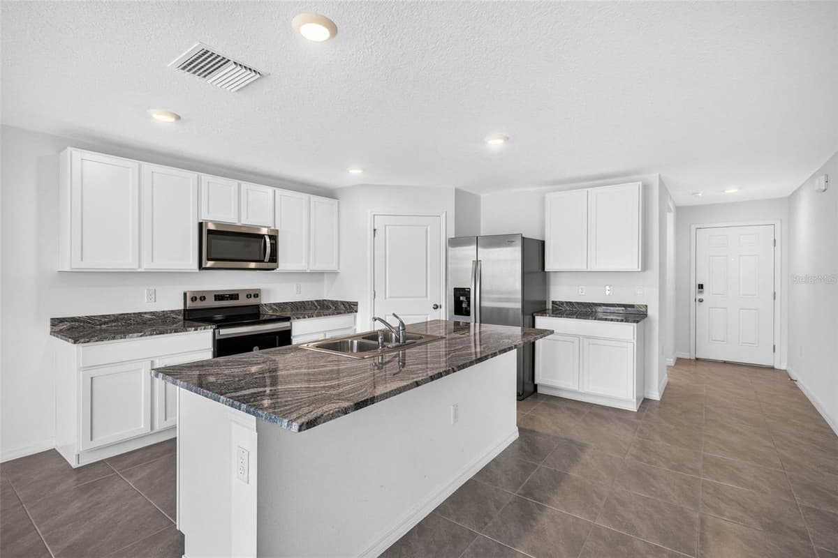 7622 ROSEWOOD GARDEN LOOP — photo 13 of 74