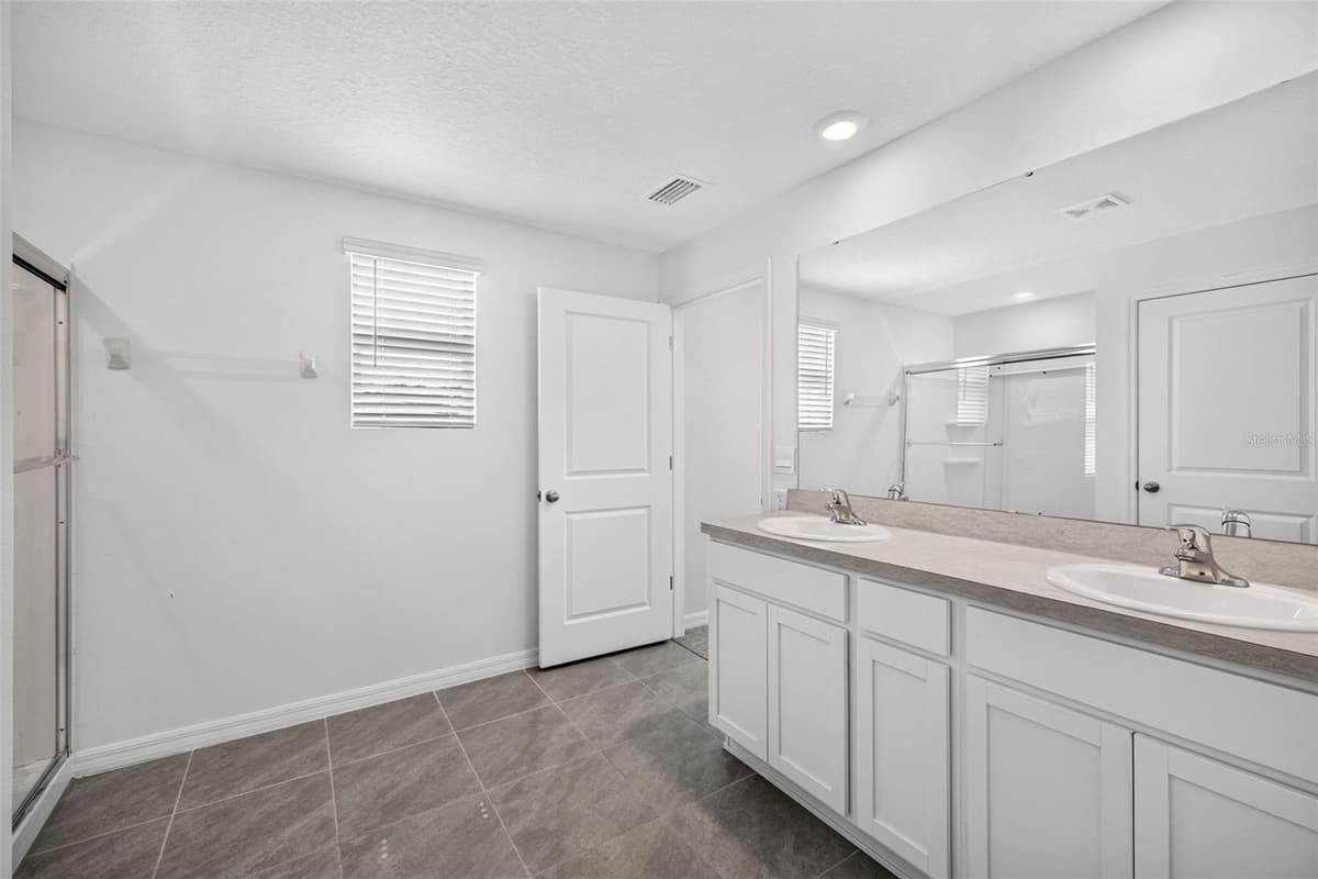 7622 ROSEWOOD GARDEN LOOP — photo 43 of 74