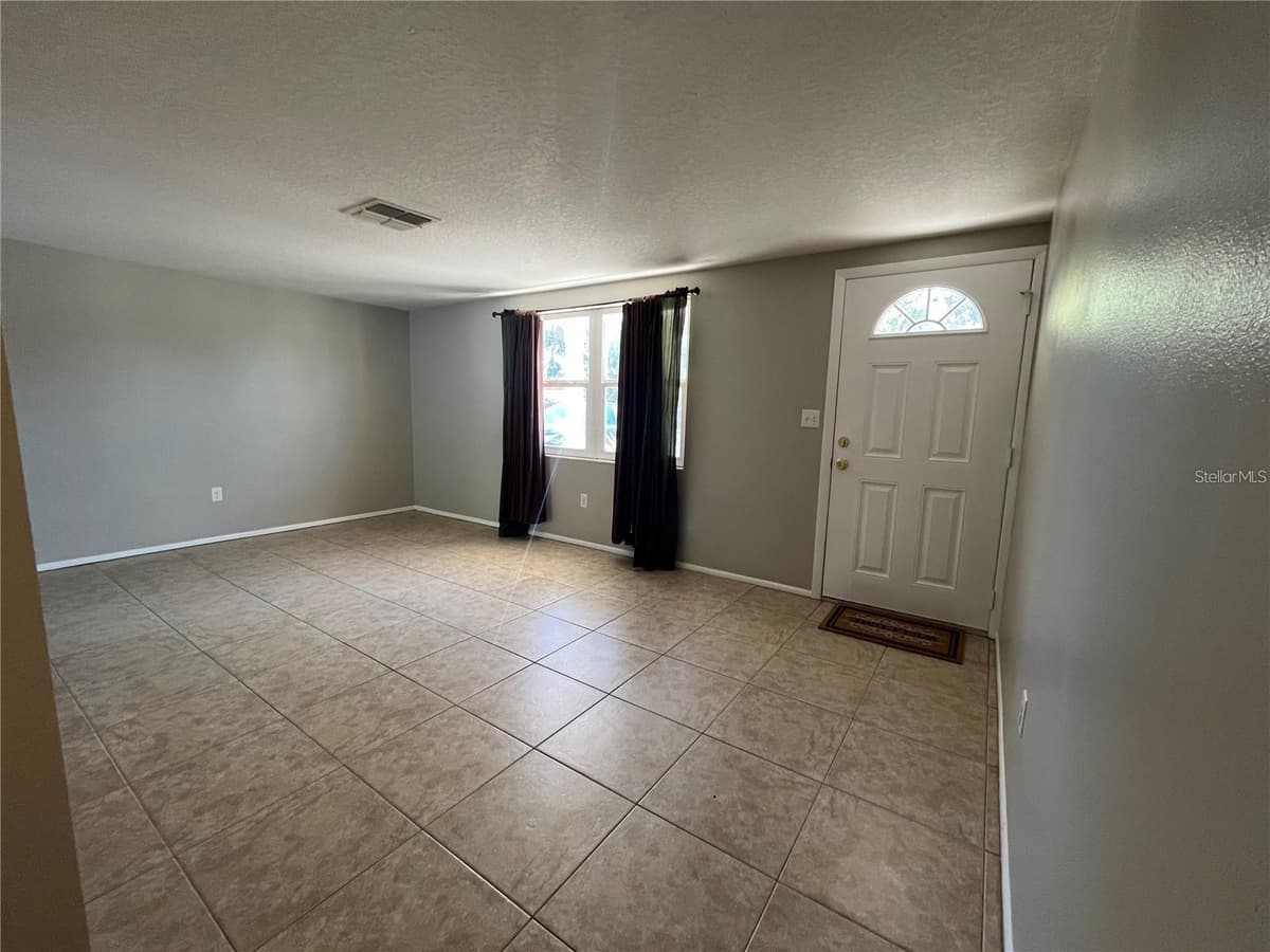 7407 UNIVERSITY DRIVE — photo 7 of 30