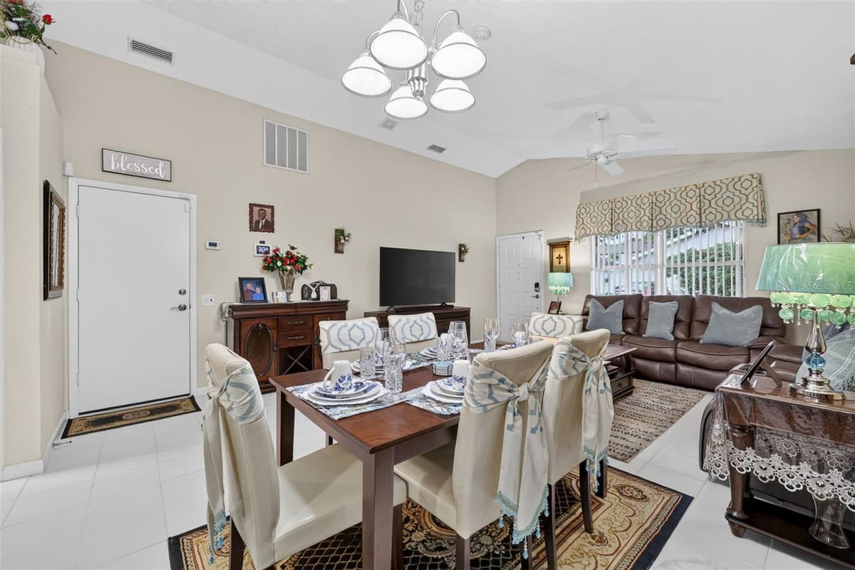4772 SILVER CIRCLE — photo 10 of 26