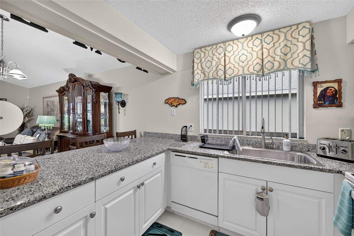 4772 SILVER CIRCLE — photo 13 of 26