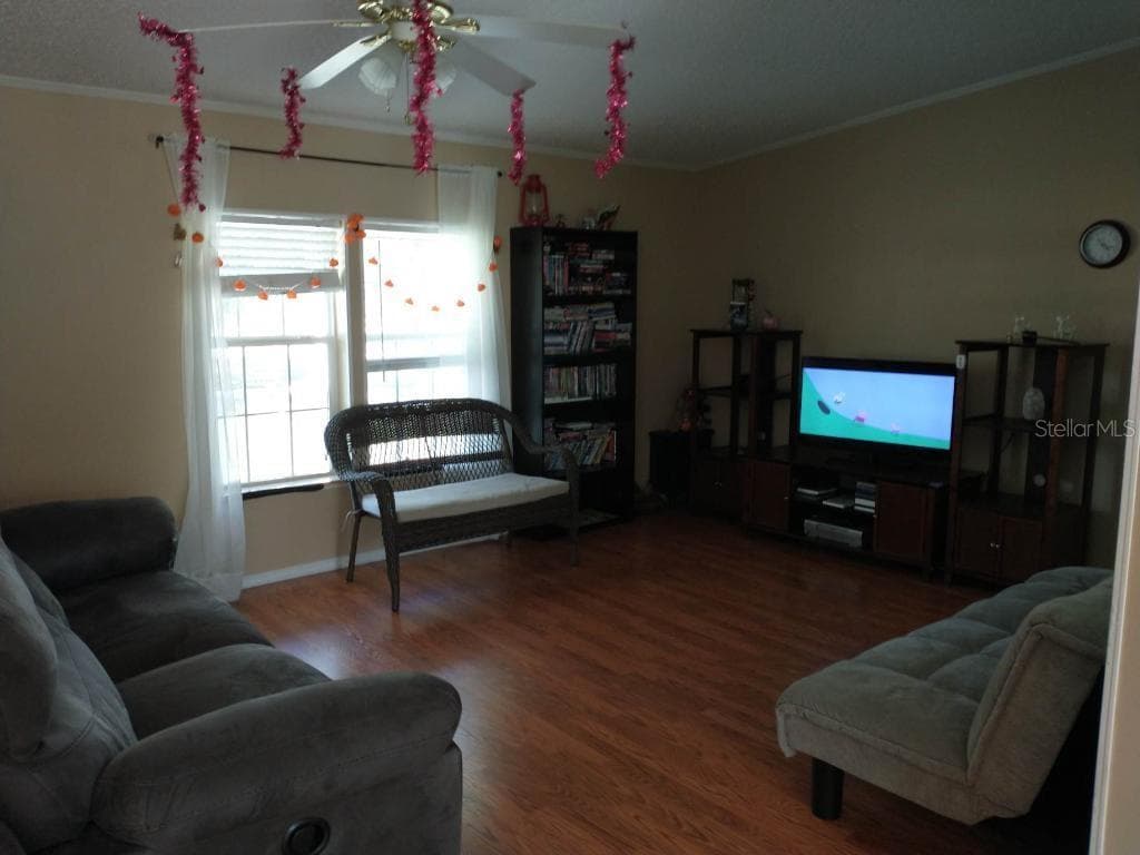 2042 SUNWOOD POINT — photo 8 of 22