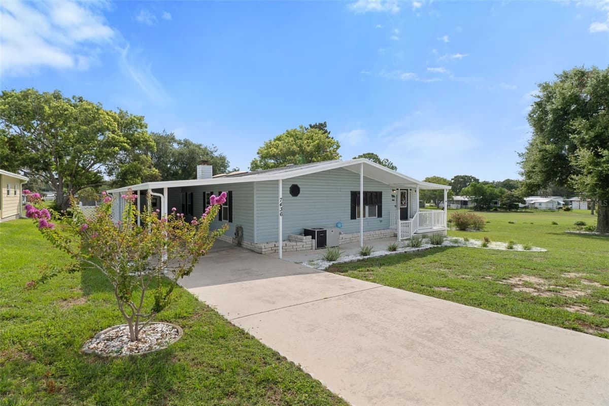 7436 NIELSON AVENUE — photo 10 of 54