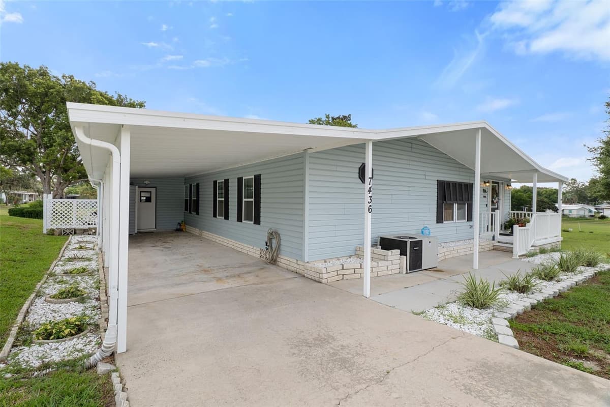 7436 NIELSON AVENUE — photo 11 of 54