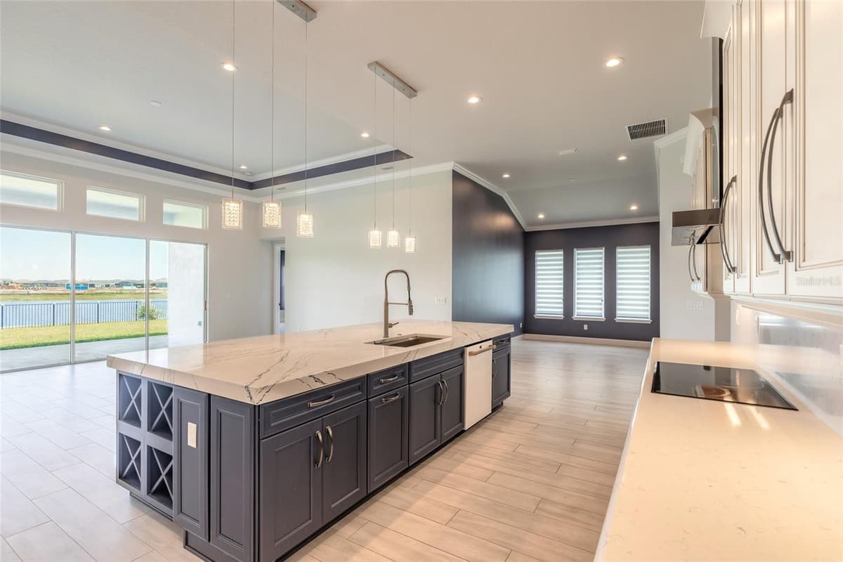 321 AQUAMARINE WAY — photo 15 of 39
