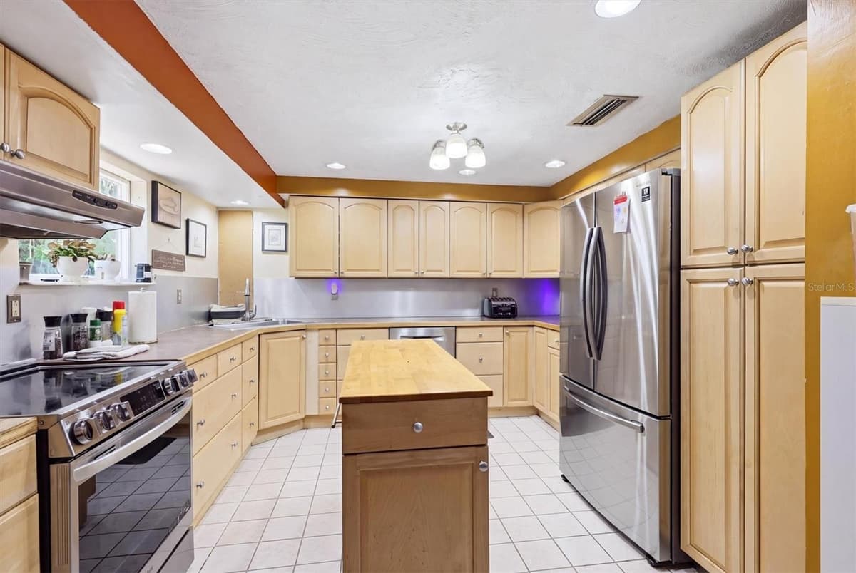 1700 SPOONBILL DRIVE — photo 14 of 40