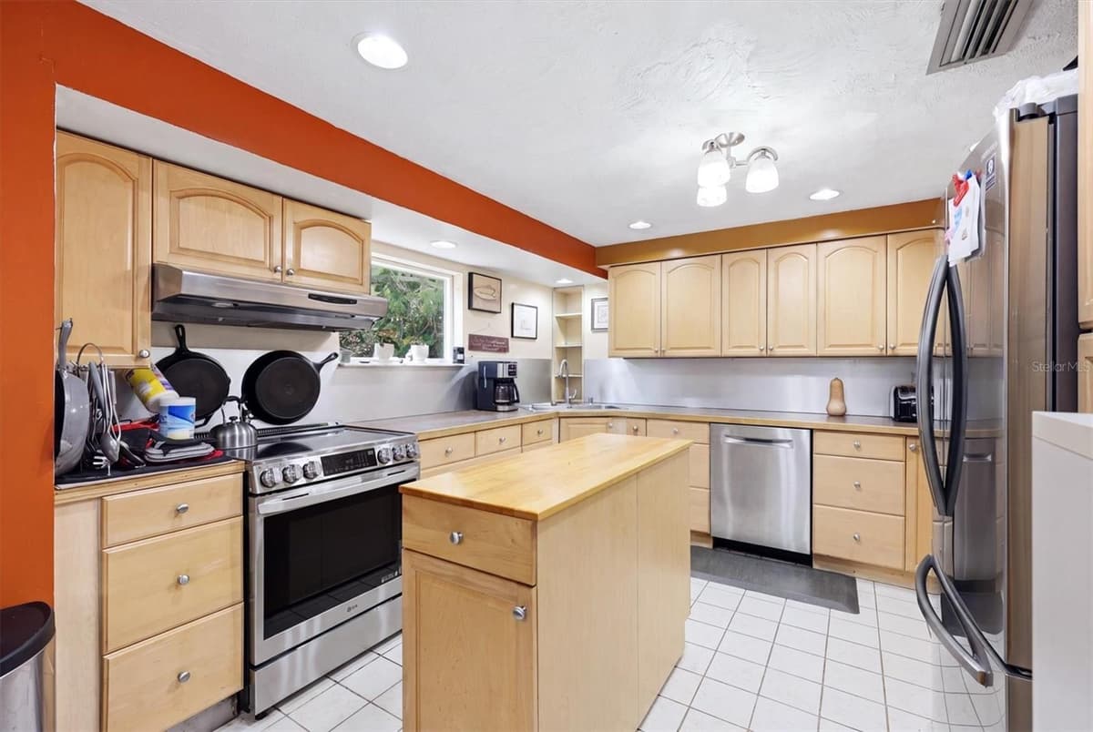 1700 SPOONBILL DRIVE — photo 15 of 40
