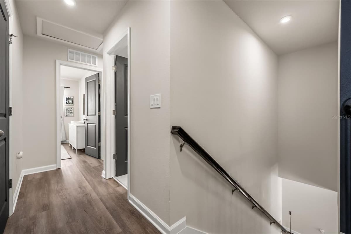 3044 SLOUGH CREEK DRIVE — photo 31 of 44