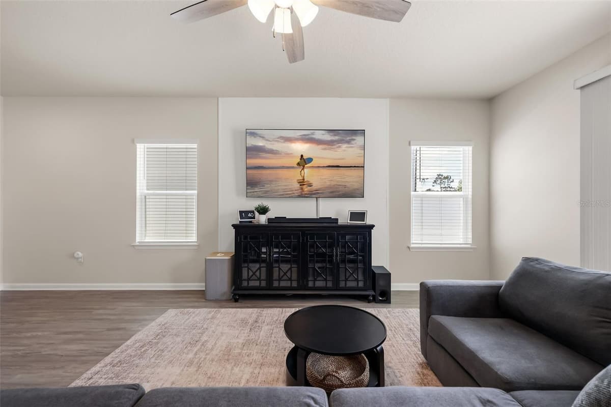 3044 SLOUGH CREEK DRIVE — photo 9 of 44