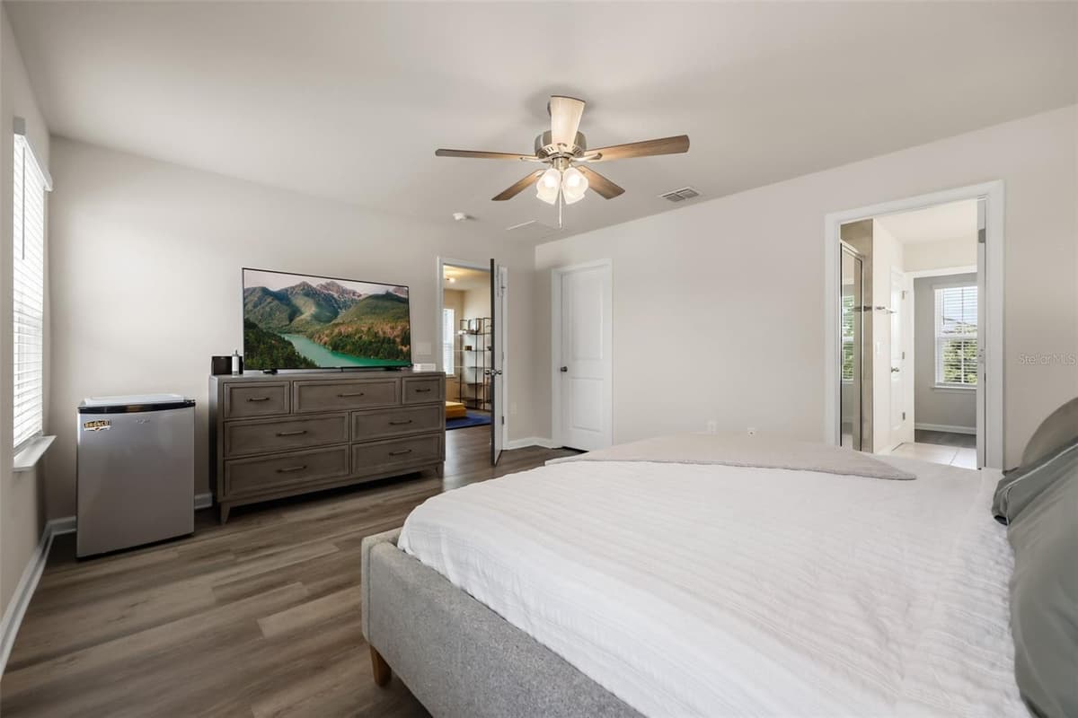 3044 SLOUGH CREEK DRIVE — photo 18 of 44