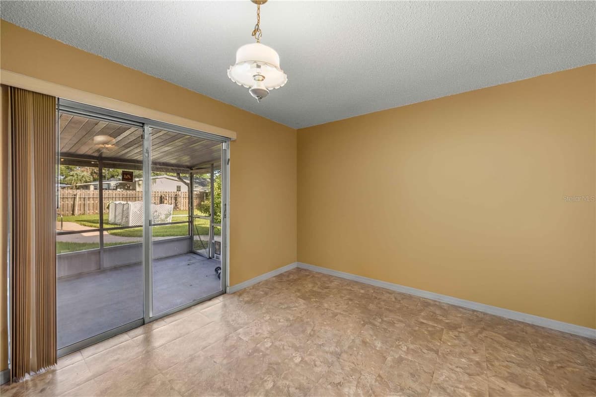 4950 23RD AVENUE — photo 15 of 39
