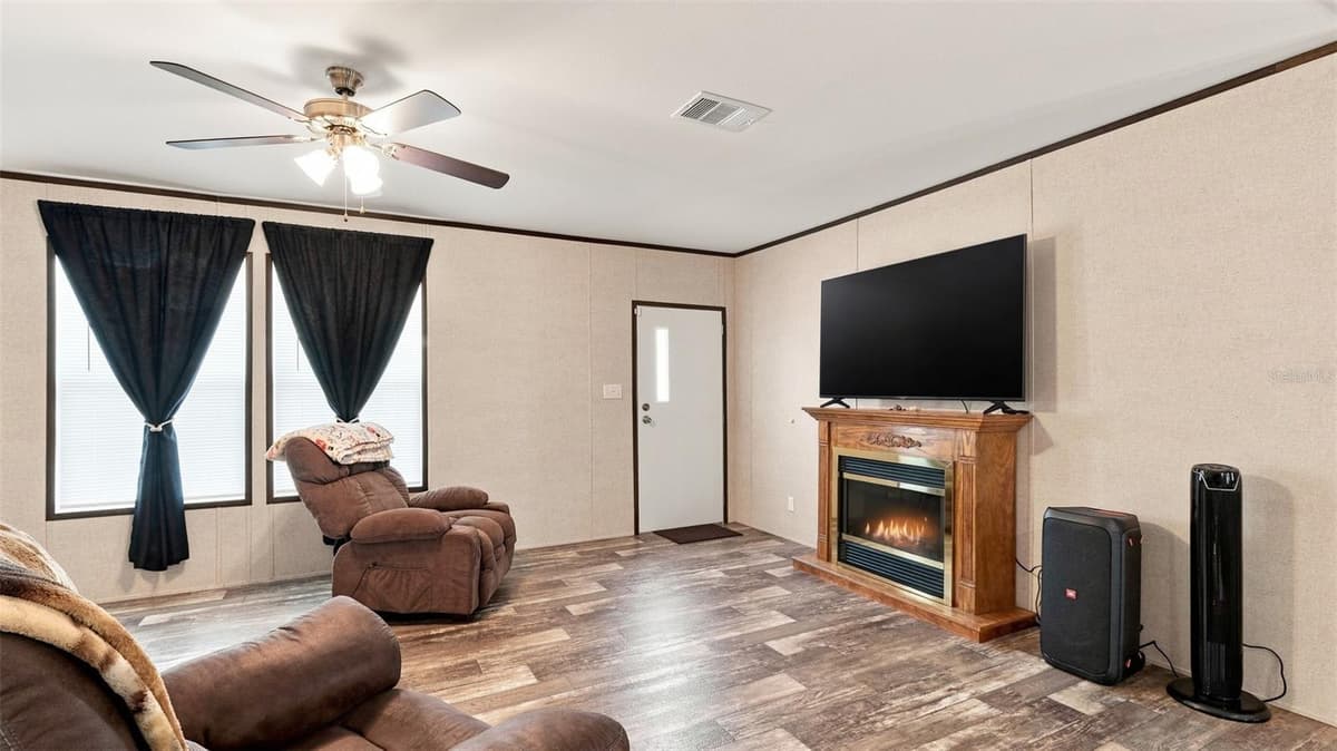 6988 PALMER WAY — photo 4 of 48