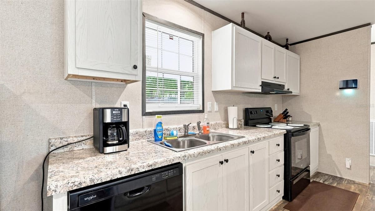6988 PALMER WAY — photo 10 of 48