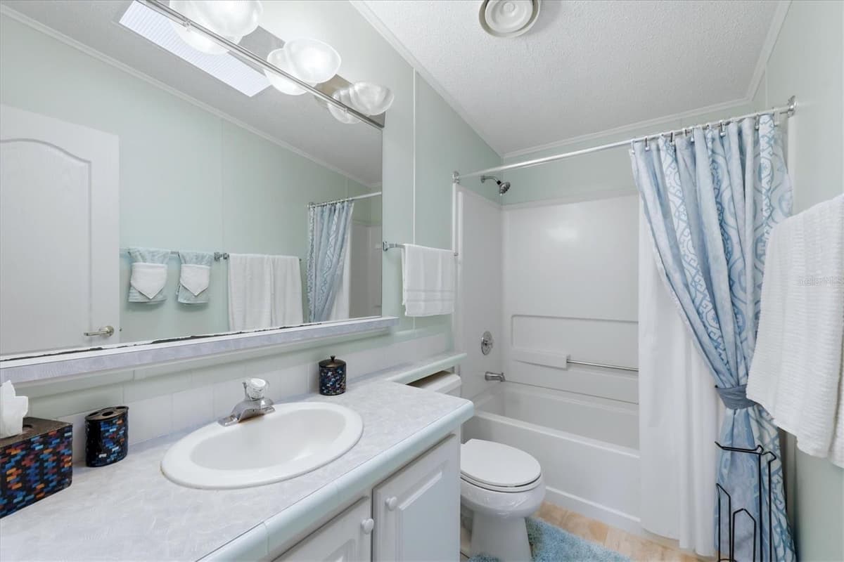 8479 GULL DRIVE — photo 11 of 45