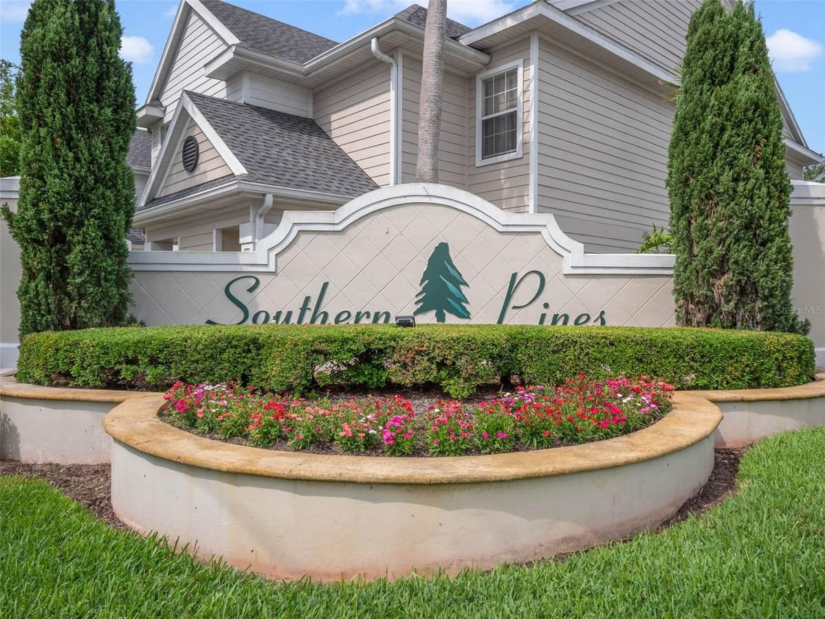 405 SOUTHERN PECAN CIRCLE — photo 31 of 58