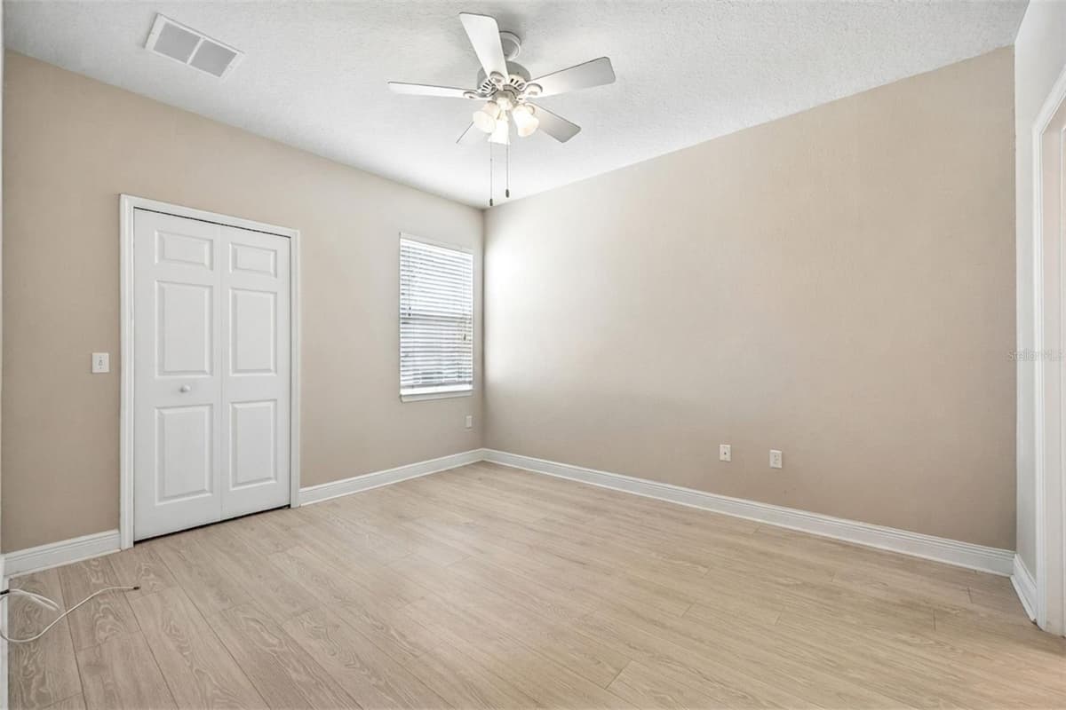 405 SOUTHERN PECAN CIRCLE — photo 13 of 58