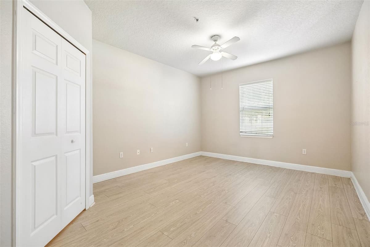 405 SOUTHERN PECAN CIRCLE — photo 16 of 58