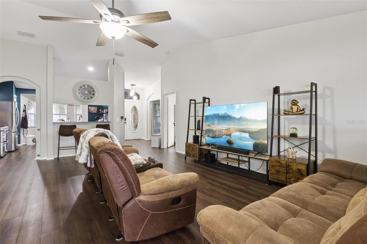 7973 OAK RUN CIRCLE — photo 5 of 40