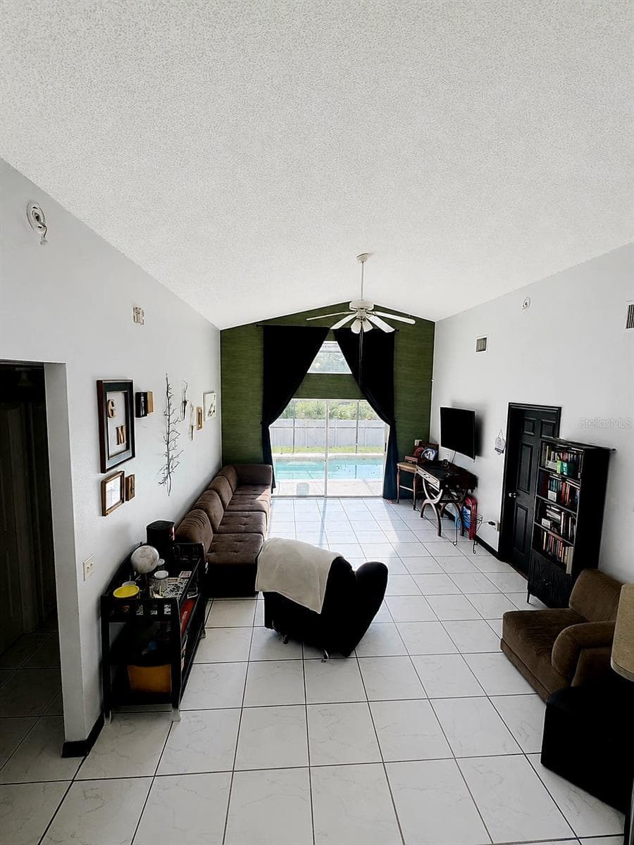 324 CASTERTON CIRCLE — photo 3 of 14
